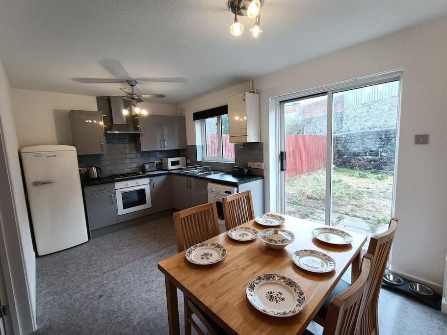 Villa Trevithick Gardens, No 47. à Merthyr Tydfil Extérieur photo