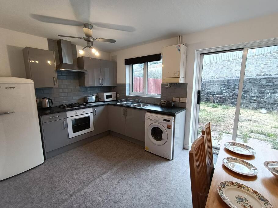 Villa Trevithick Gardens, No 47. à Merthyr Tydfil Extérieur photo